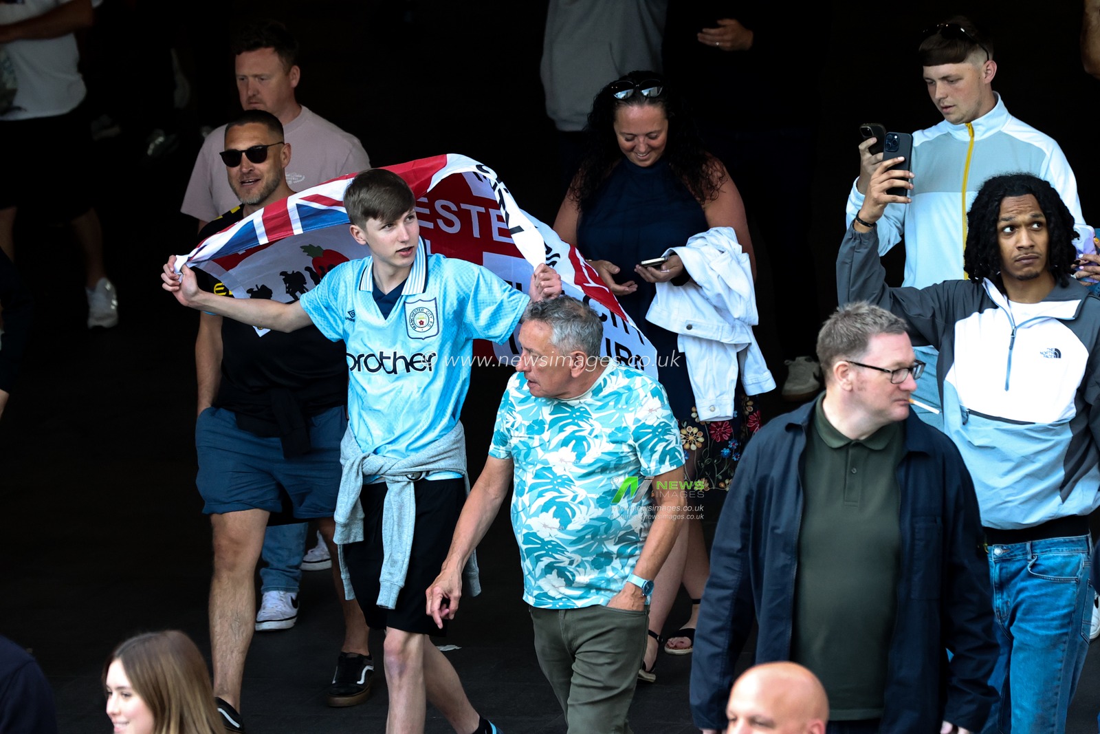 Fans arrive at Wembley Stadium prior to the Emirates FA Cup Final match Crystal Palace vs Manchester City at Wembley Stadium, London, United Kingdom, 17th May 2025

(Photo by Alfie Cosgrove/News Images)