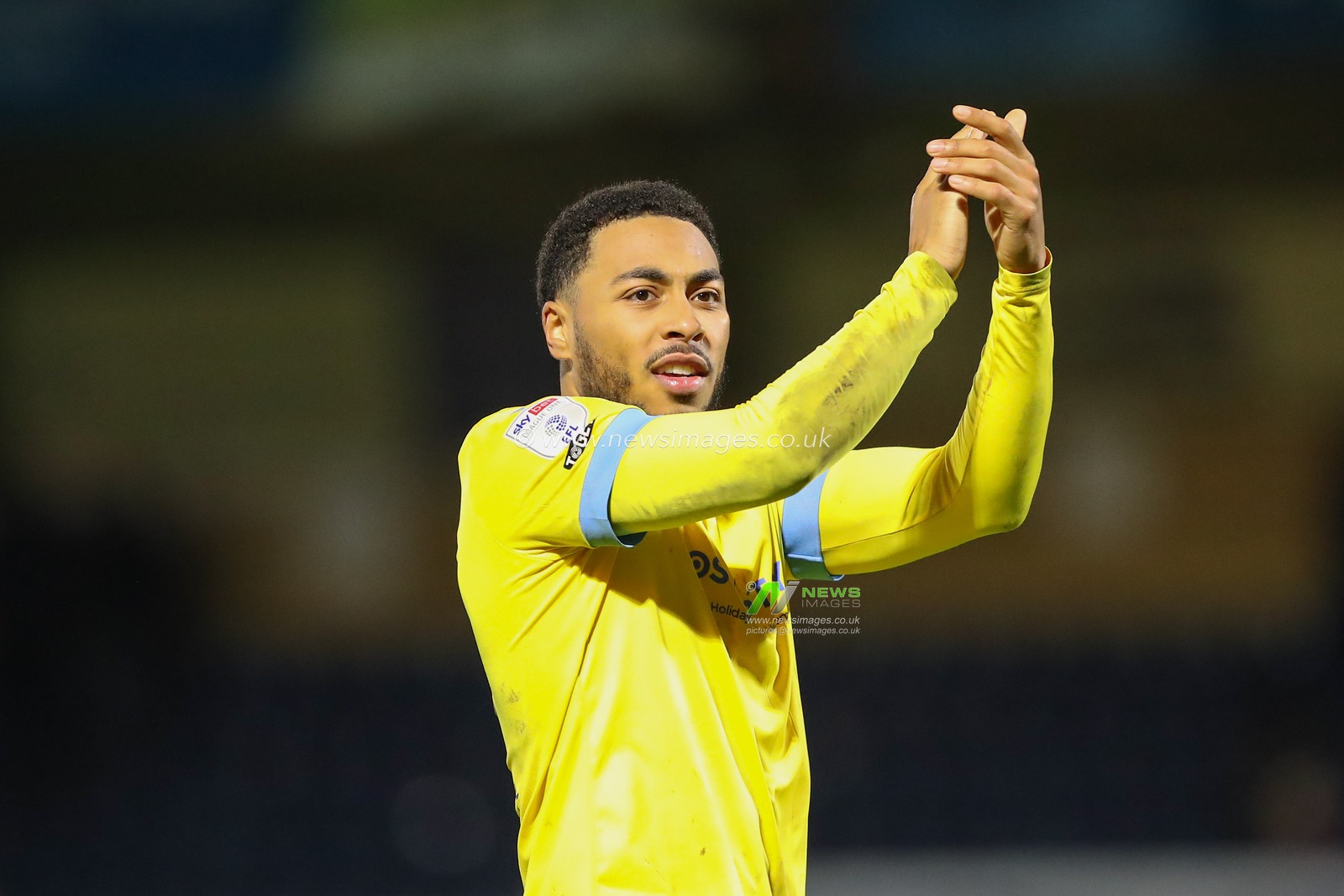 Akin Famewo #15 of Sheffield Wednesday applauds the travelling fans after the Sky Bet League 1 match Wycombe Wanderers vs Sheffield Wednesday at Adams Park, High Wycombe, United Kingdom, 14th January 2023

(Photo by Gareth Evans/News Images)