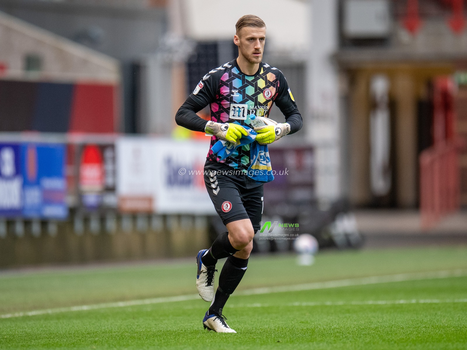Daniel Bentley #1 of Bristol City