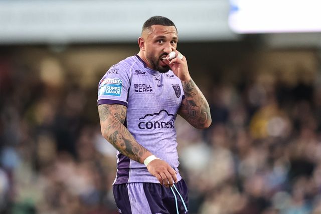 Elliot Minchella of Hull KR during the Betfred Super League round 9 match Leeds Rhinos vs Hull KR at Headingley Stadium, Leeds, United Kingdom, 25th April 2025

(Photo by Mark Cosgrove/News Images)