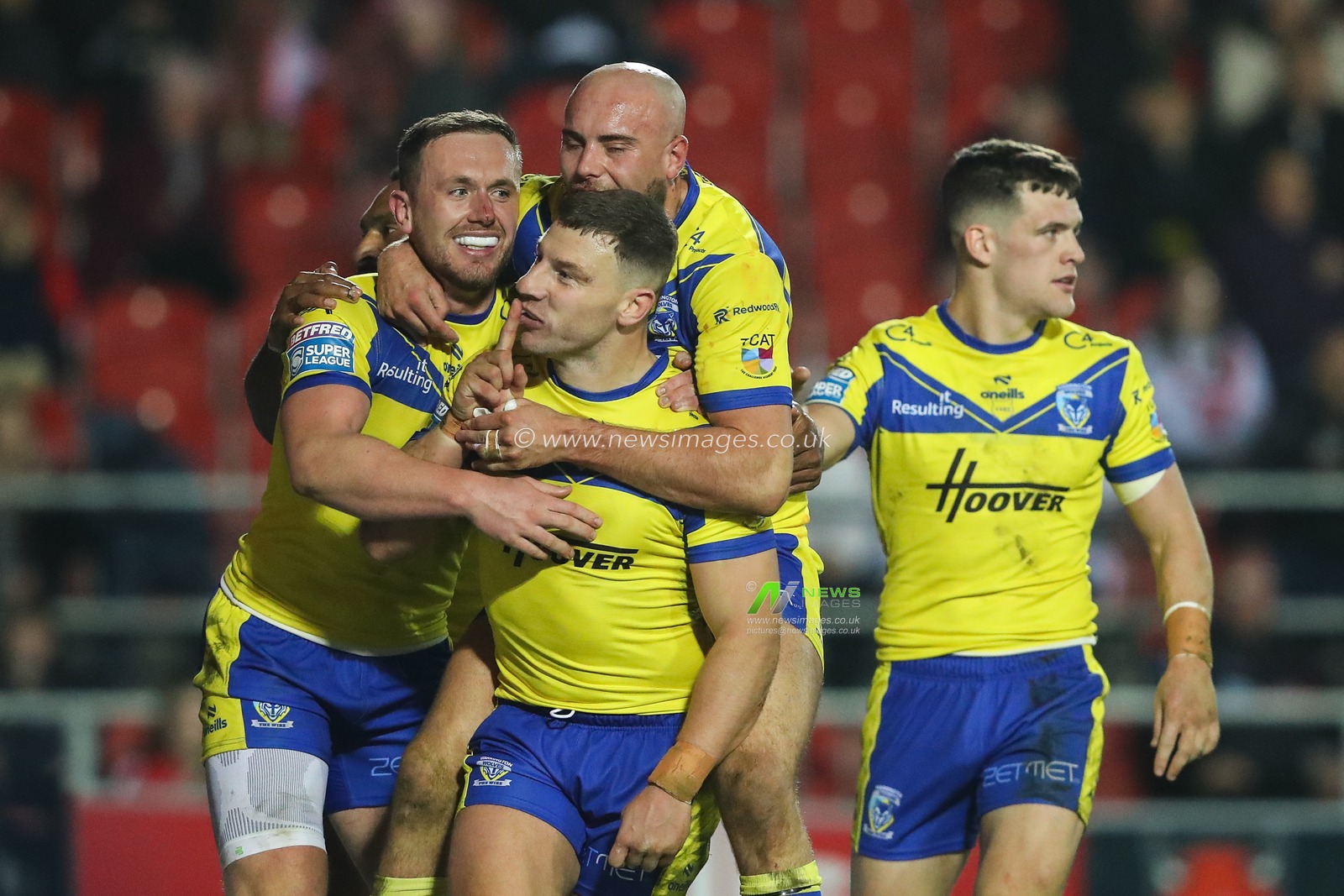 George Williams of Warrington Wolves celebrates his try to make it 2-4 during the Betfred Super League Round 5 match St Helens vs Warrington Wolves at Totally Wicked Stadium, St Helens, United Kingdom, 21st March 2025

(Photo by Gareth Evans/News Images)