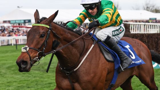 Inothewayurthinkin ridden by Mark Walsh leads the race during the 1:45pm Huyton Asphalt Franny Blennerhassett Memorial Mildmay Novices’ Steeple Chase (Class 1) during the The Randox Grand National 2024 Ladies Day at Aintree Racecourse, Liverpool, United Kingdom, 12th April 2024  (Photo by Mark Cosgrove/News Images)