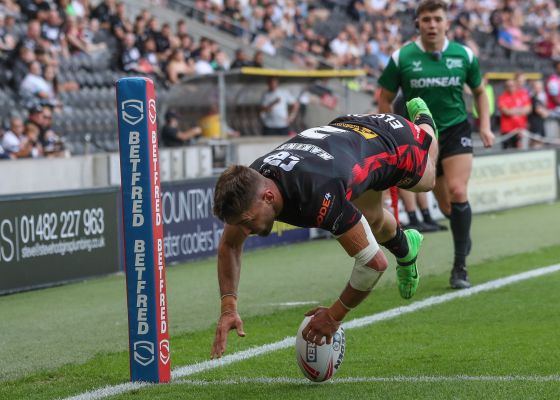 Tommy Makinson of St. Helens goes over for a try during the Betfred Super League Round 20 match Hull FC vs St Helens at MKM Stadium, Hull, United Kingdom, 3rd August 2024 (Photo by Alfie Cosgrove/News Images)